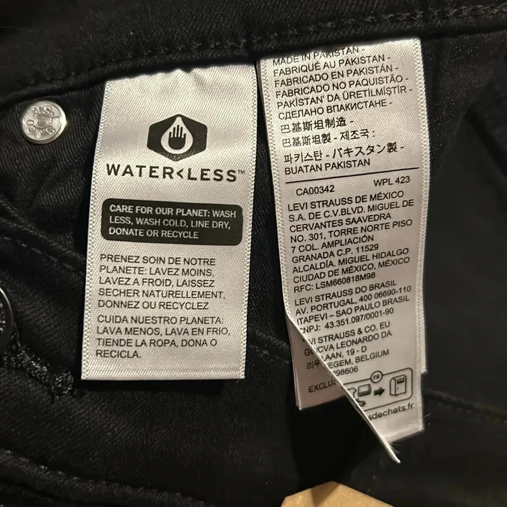 Levi's Women's 314 Shaping Straight Jeans 18 Medium NWT 34x32 - Picture 7 of 8